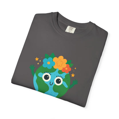 Happy Earth Day Tee - "GO GREEN" Cute Planet Design