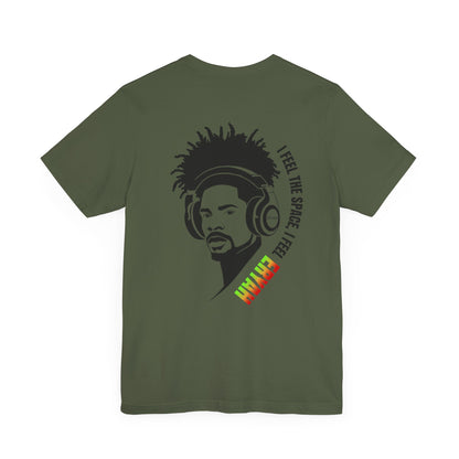 🎵"I Feel The Space – Rasta Headphone Minimalist Tee"🎵